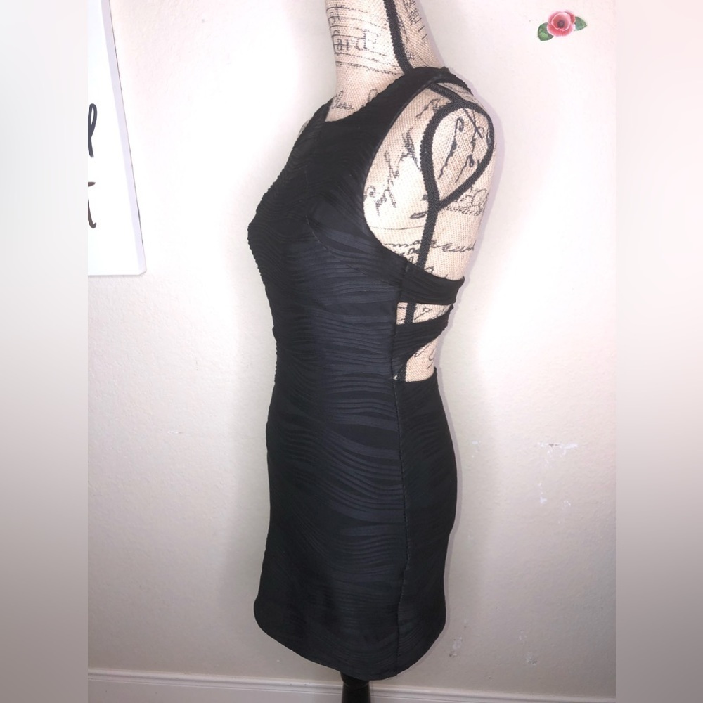 Tea n Cup Textured Little Black Double Zippers Back Dress in Size Small